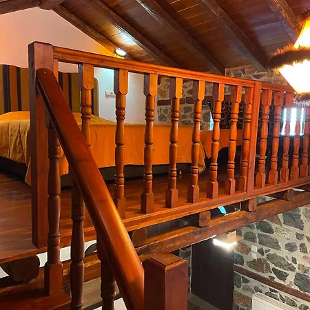 Gioras Hotel