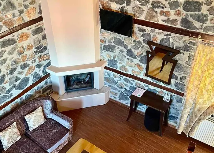 Gioras Hotel Agios Athanasios (Pella)