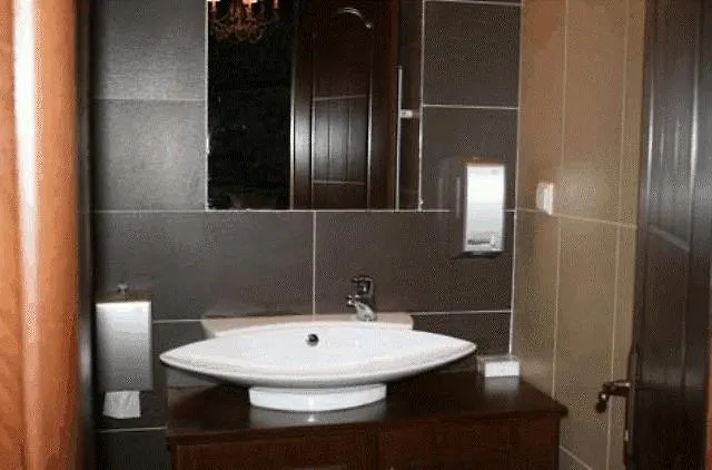 Gioras Hotel