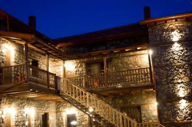 Hotel Gioras 2*